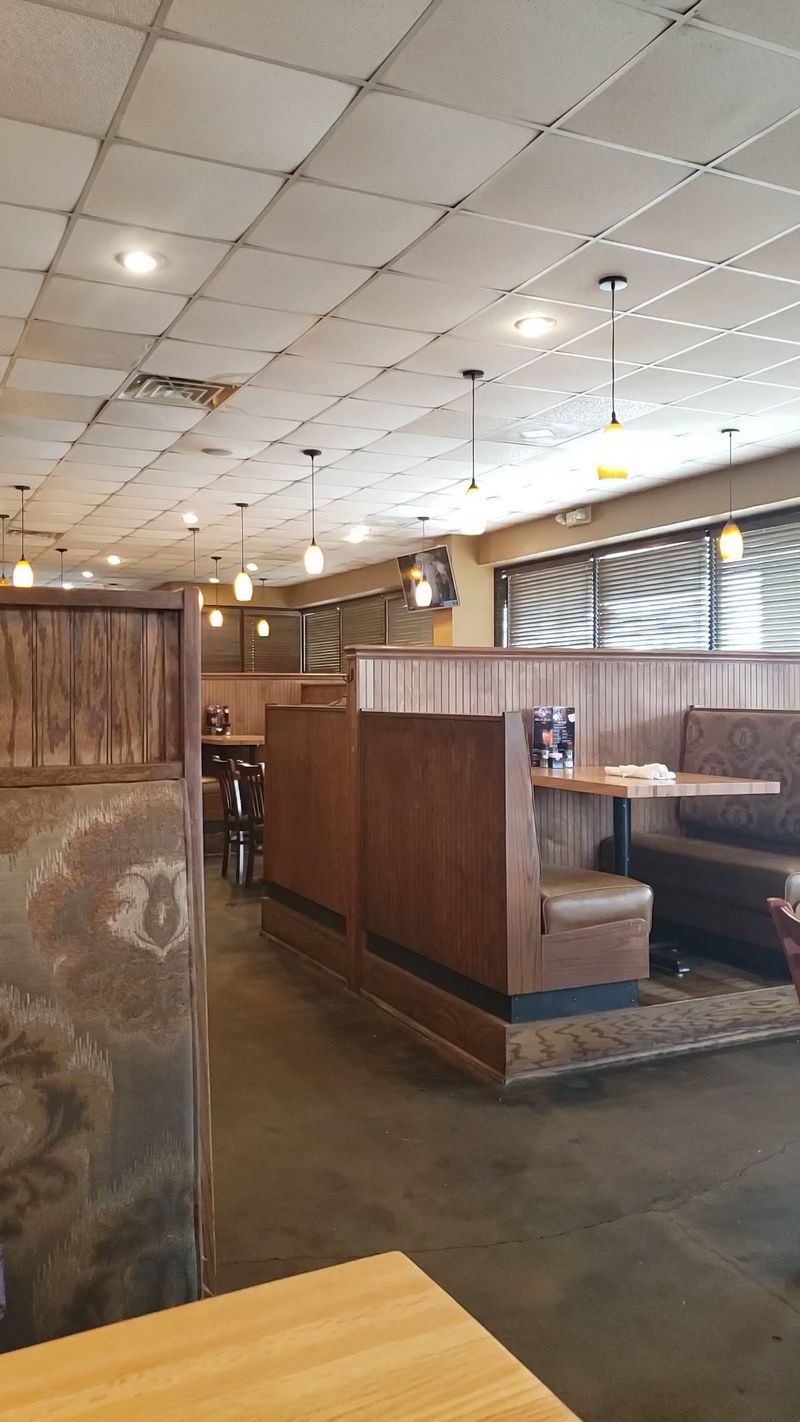 A Room for Families, Groups, and Road-Trippers