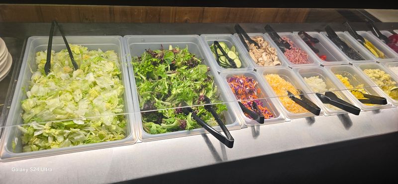 A Salad Bar Worth the Trip A Salad Bar Worth the Trip