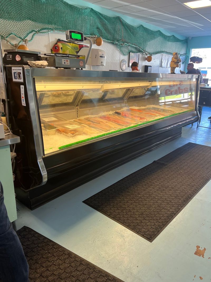 A Seafood Counter on West Grand Avenue
