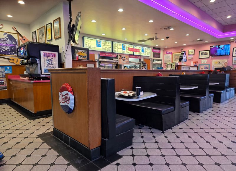 A Setting Frozen in the '50s