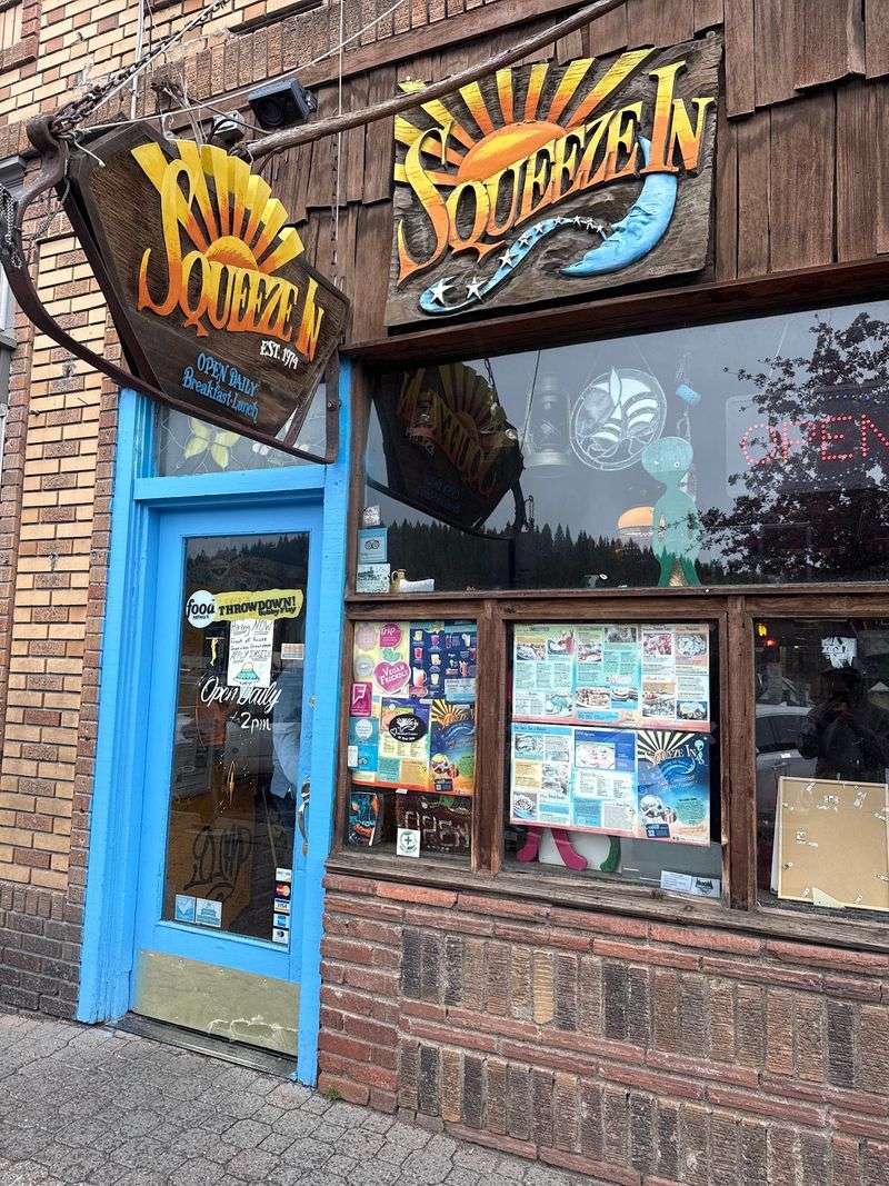 A Skinny Storefront on Donner Pass Road