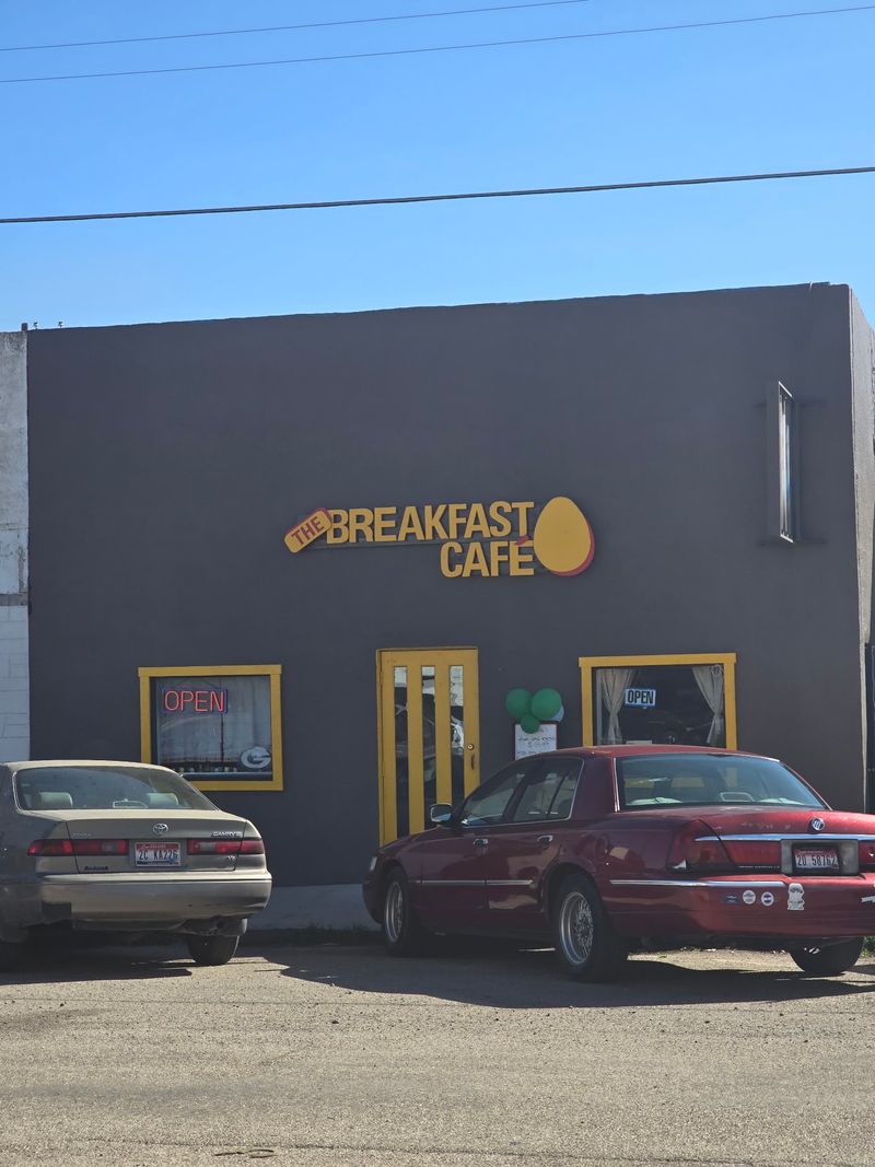 A Small Cafe With A Big Reputation A Small Cafe With A Big Reputation