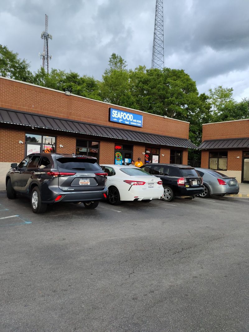 A Small Storefront on Garners Ferry Road