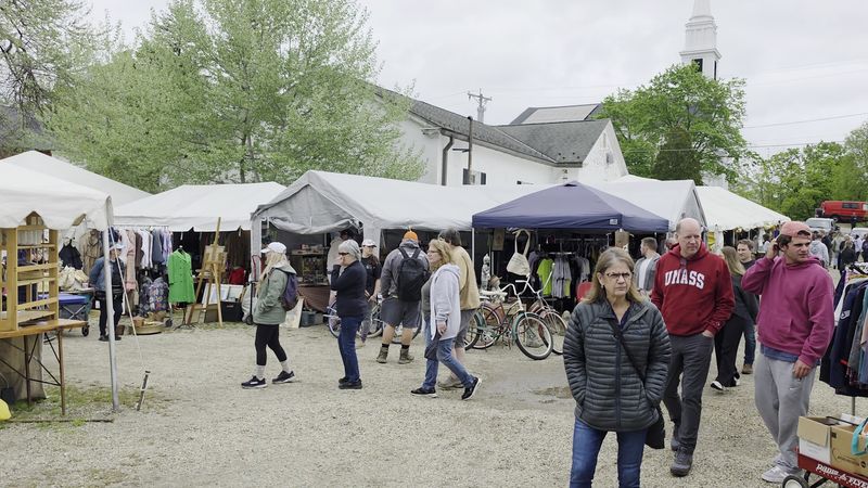 A Small Town With a Giant Weekend Habit A Small Town With a Giant Weekend Habit