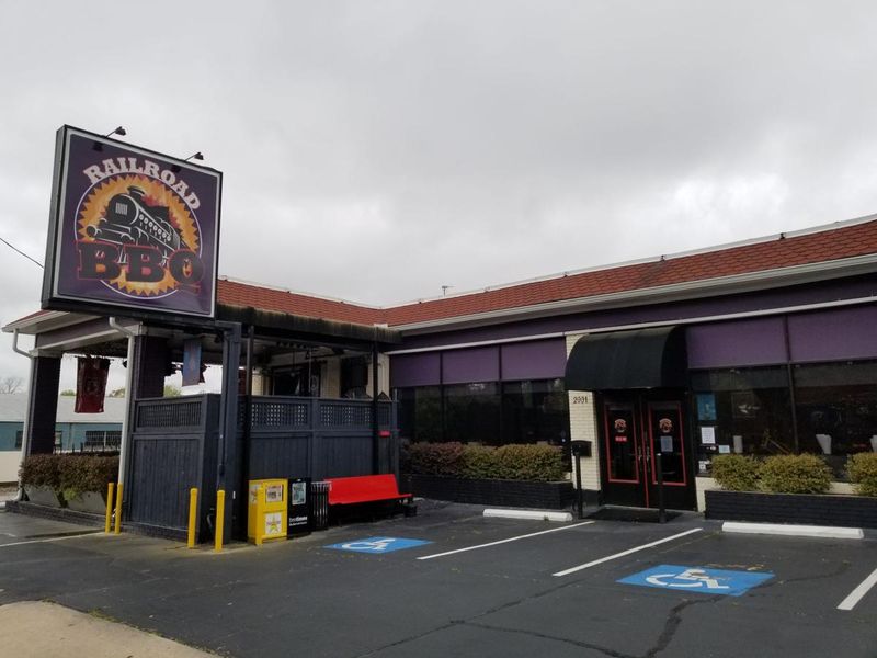 A Smokehouse on Hampton Street