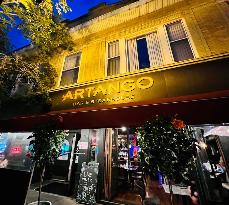 A Tango Address on Lincoln Avenue