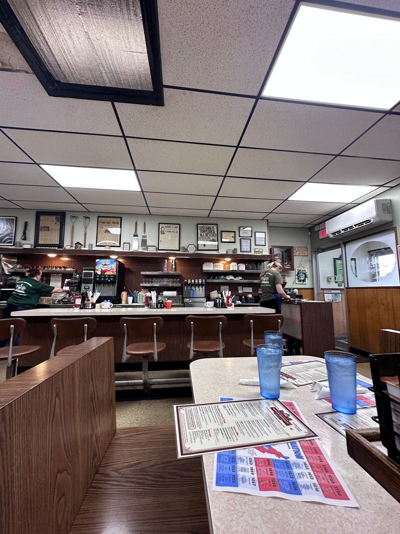 A Time Machine Disguised as a Diner A Time Machine Disguised as a Diner