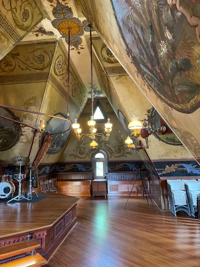 A Tiny Theater Under the Roof