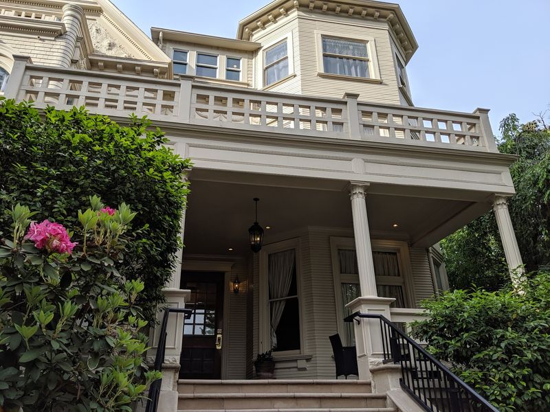 A Victorian Address in the Heart of Downtown
