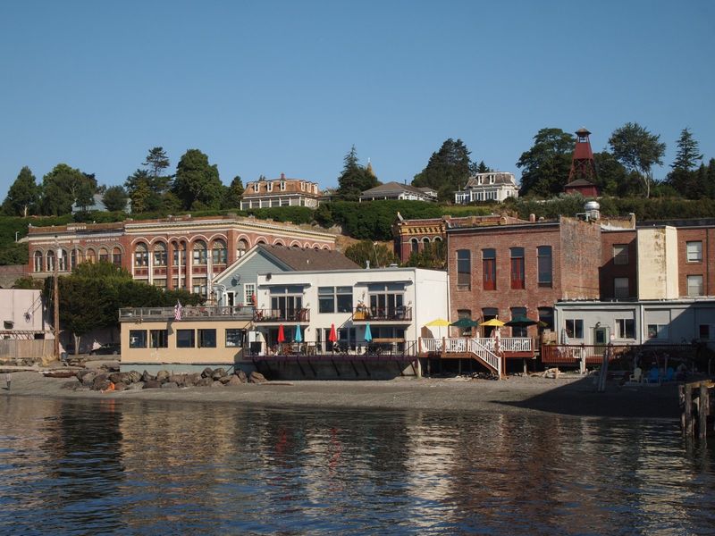 A Waterfront Built for Easy Walking A Waterfront Built for Easy Walking