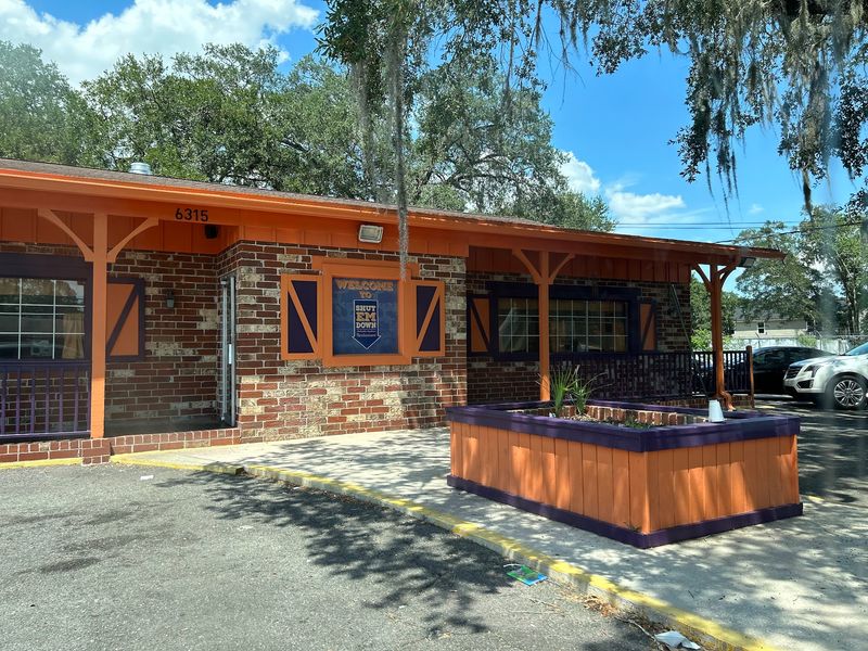 A West Jacksonville Address With a Bold Name