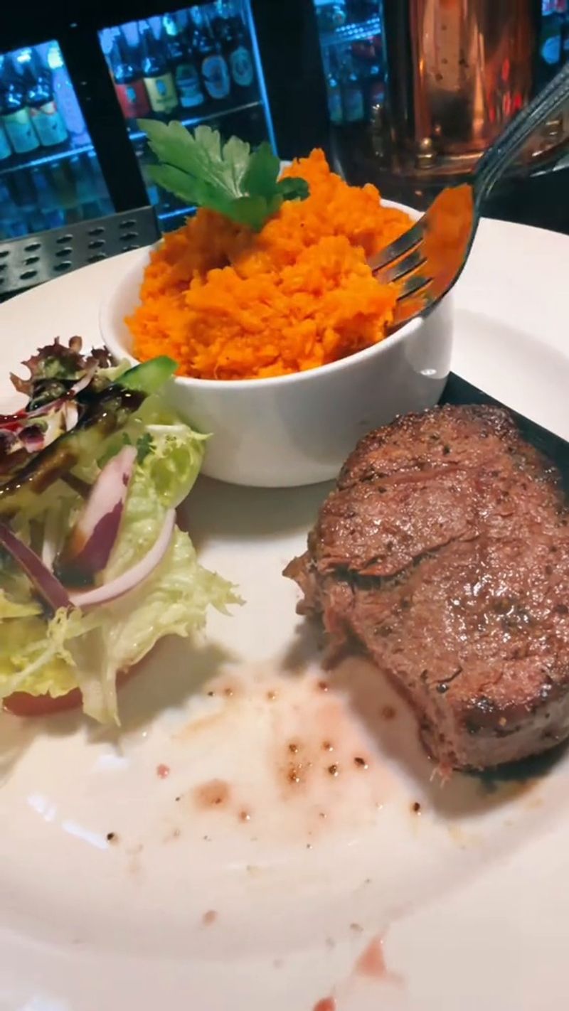 Aged Steaks That Skip the Sauce