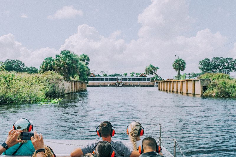 Airboats, Swamp Buggies, and Wild Neighbors Airboats, Swamp Buggies, and Wild Neighbors
