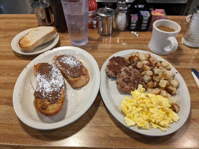 An Expansive Menu for Morning and Midday