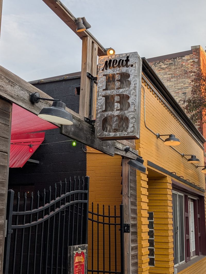 An Old Town Address With a Big Appetite