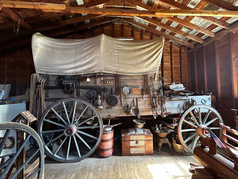 Antiques, Cutting Boards, and Amish Craft Antiques, Cutting Boards, and Amish Craft