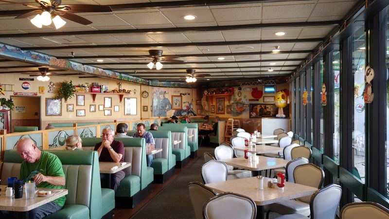 Apple Annie's, Tulare, CA Apple Annie's, Tulare, CA