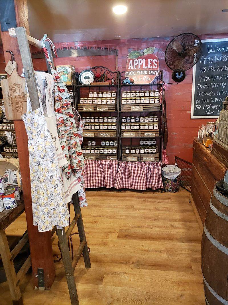 Apple Blossom Ranch, Oak Glen, CA
