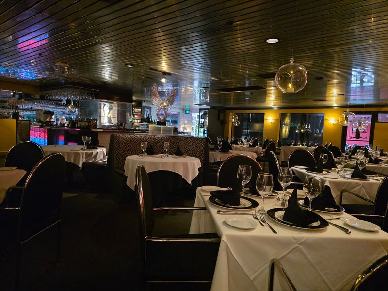 Avanti Restaurant, Phoenix, AZ Avanti Restaurant, Phoenix, AZ