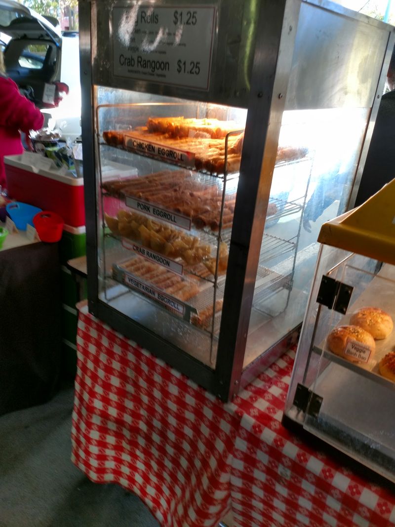 Bakery Tables Worth an Early Alarm