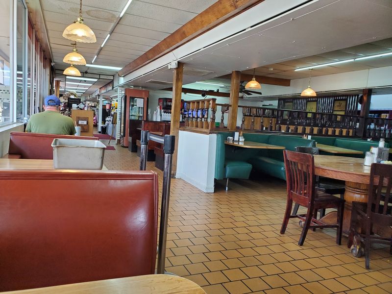 Bar B Travel Plaza, Gordon, TX Bar B Travel Plaza, Gordon, TX