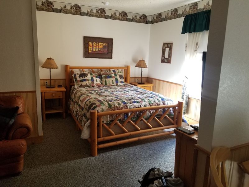 Bears Den, Kokopelli, and Other Themed Rooms