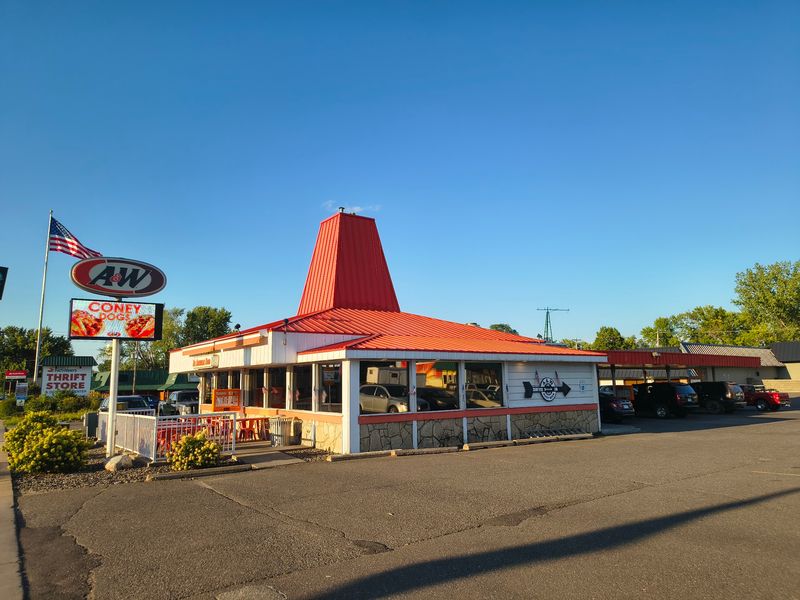 Berchin's A&W Family Restaurant, Pine City, MN
