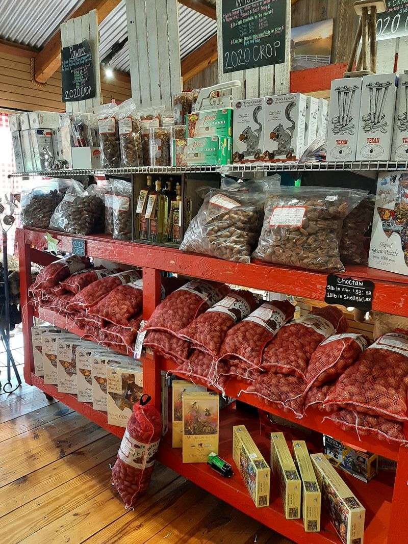 Berdoll Pecan Candy & Gift Company, Cedar Creek, TX Berdoll Pecan Candy & Gift Company, Cedar Creek, TX
