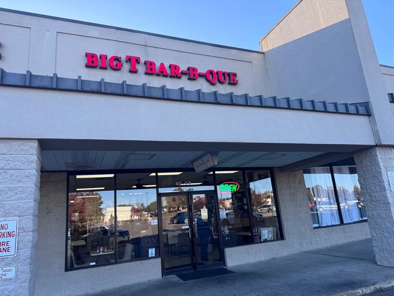 Big T's Bar-B-Que, Columbia, SC Big T's Bar-B-Que, Columbia, SC