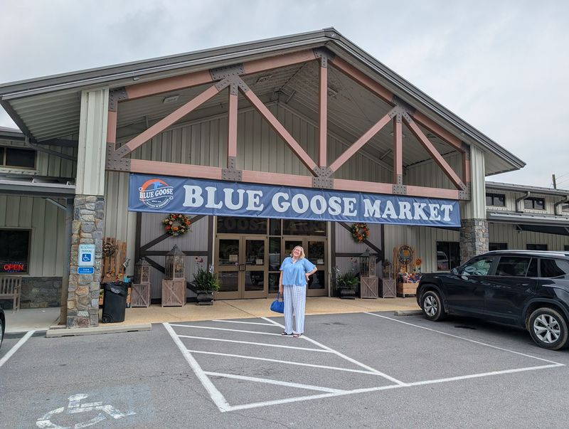 Blue Goose Fruit Market & Bakery, Hancock, MD