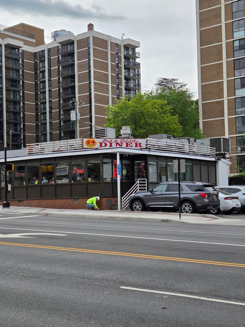 Bob & Edith's Diner - Columbia Pike, Arlington, VA