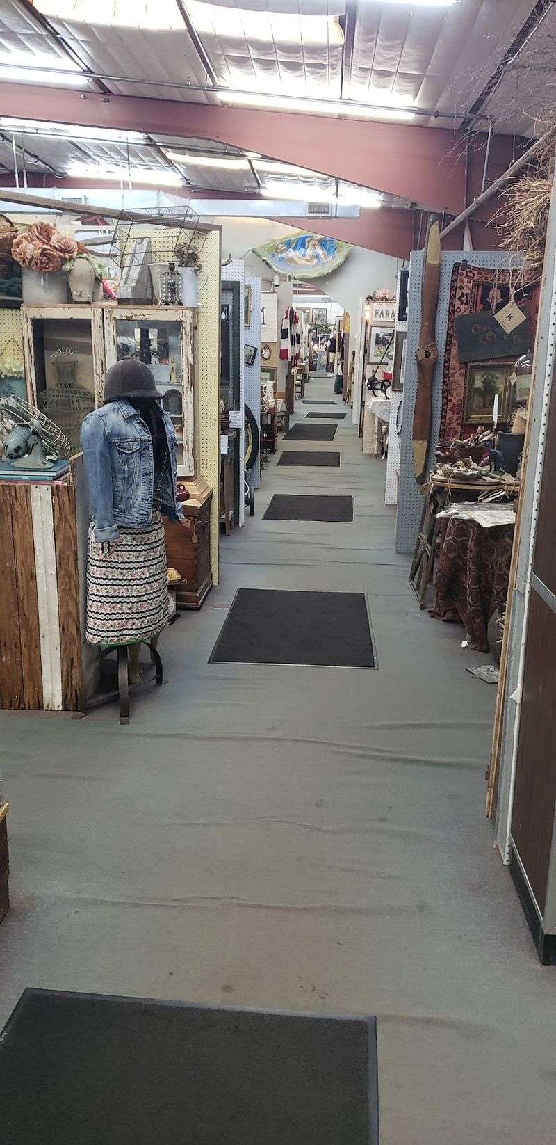 Booth After Booth of Independent Dealers Booth After Booth of Independent Dealers