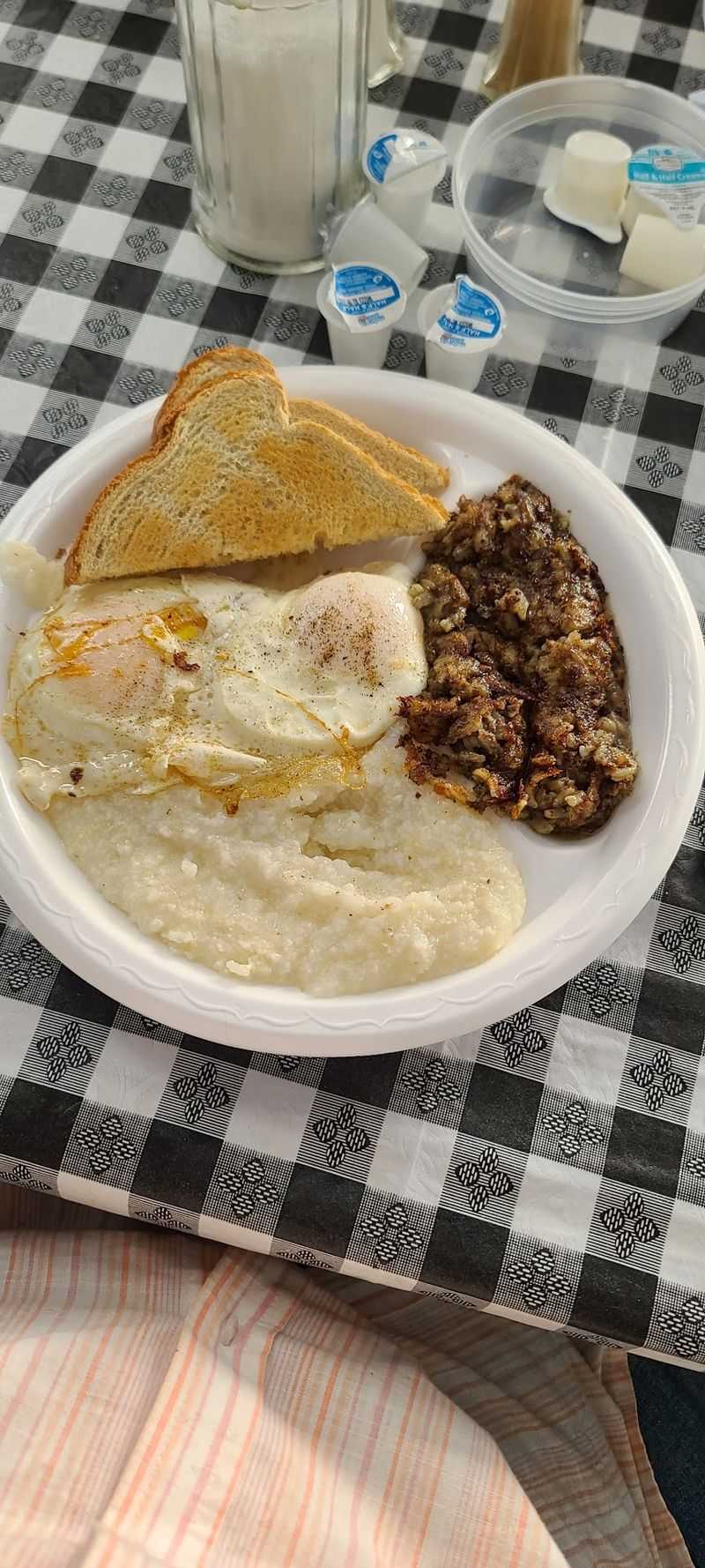 Breakfast Before the Lunch Crowd
