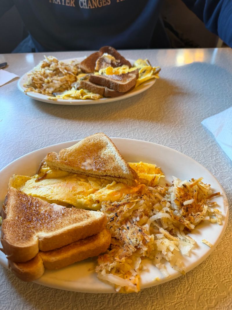 Breakfast Done the Old-School Way Breakfast Done the Old-School Way