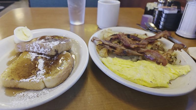 Breakfast Meetings and After-Shift Feasts Breakfast Meetings and After-Shift Feasts