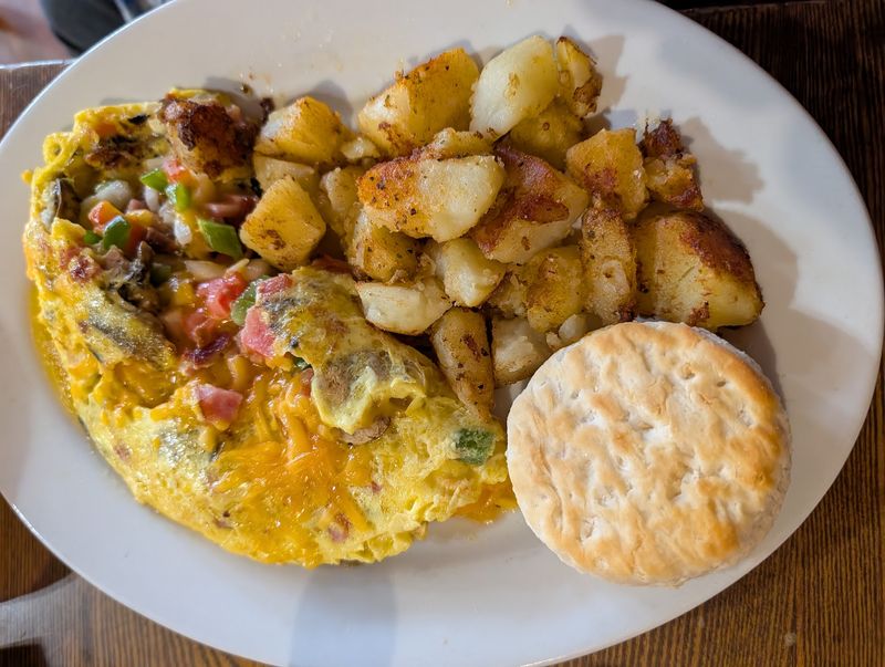 Breakfast Plates Built for Big Appetites