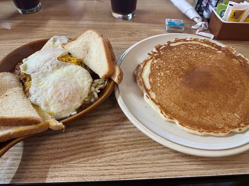 Breakfast That Never Clocks Out Breakfast That Never Clocks Out