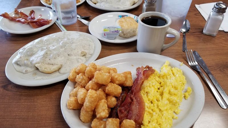 Breakfast That Starts at Seven Breakfast That Starts at Seven