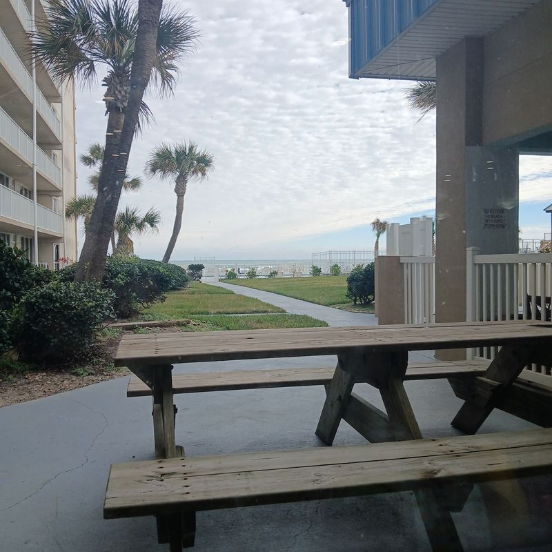 Breakfast With an Ocean on the Side