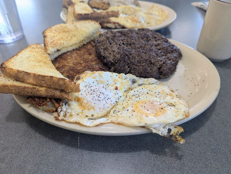 Breakfast Worth an Early Alarm