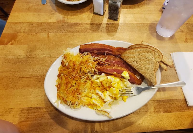 Breakfast Worth an Early Alarm