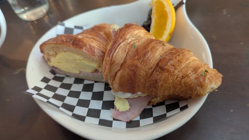 Breakfast and Lunch Without the Fuss