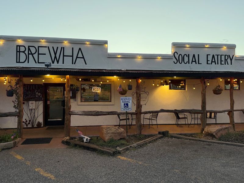 Brewha - Social Eatery & Market, Cornville, AZ
