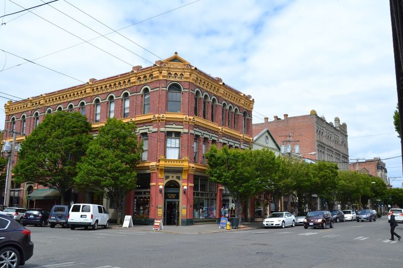 Brick, History and a Downtown With Staying Power Brick, History and a Downtown With Staying Power