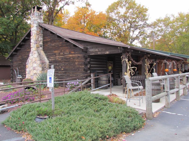 Buddy's Log Cabin Family Restaurant, Pine Grove, PA