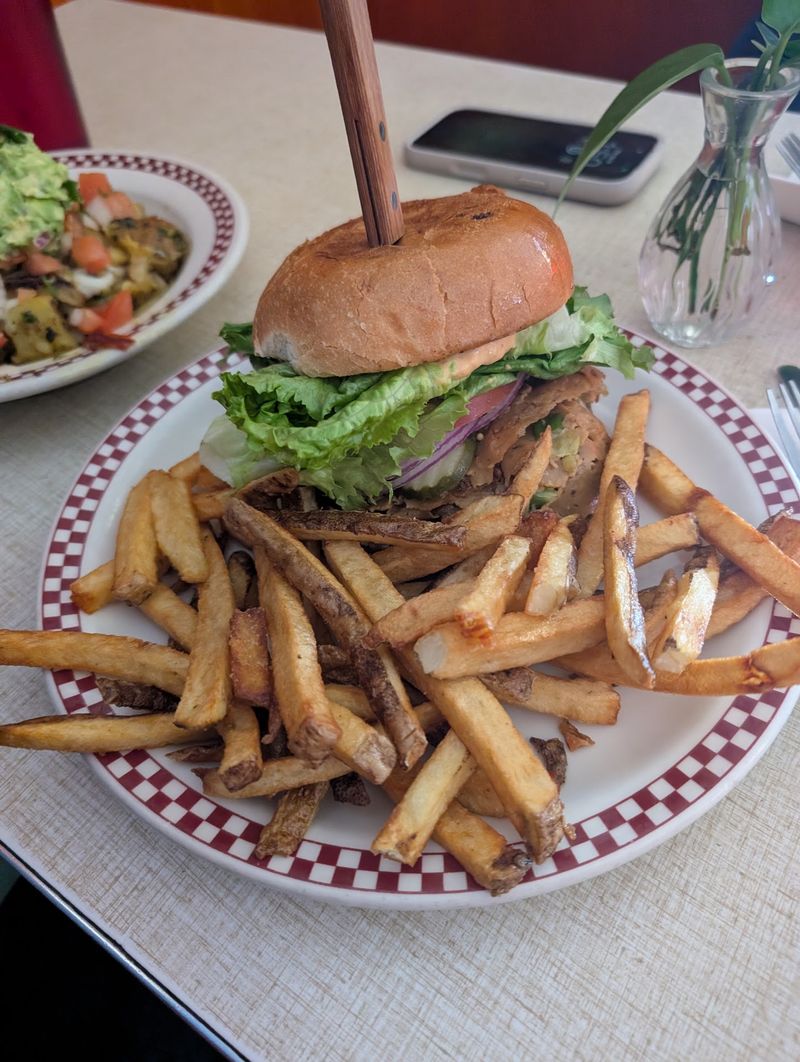 Burgers, Reubens and Lunch Favorites Burgers, Reubens and Lunch Favorites
