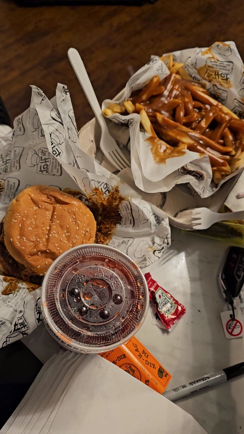 Burgers, Rings, and Wet Fries