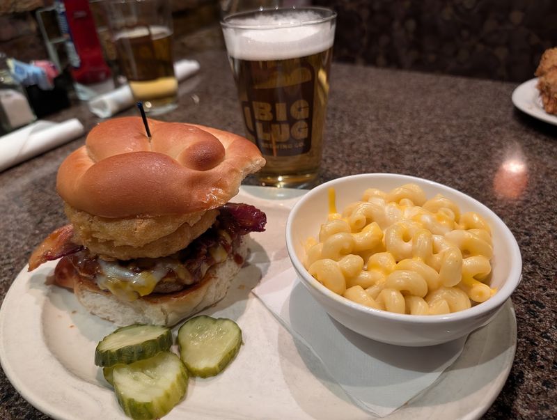 Burgers With a Bold Streak