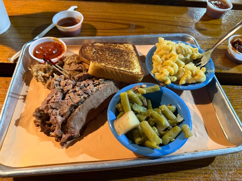 Cecil's Texas Style Bar-B-Q, Orlando, FL Cecil's Texas Style Bar-B-Q, Orlando, FL