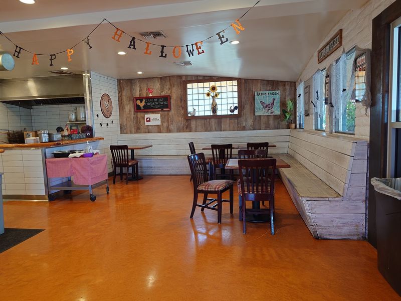 Chicken Theme, Nostalgic Benches